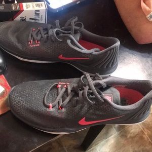 Woman’s size 8 Nike